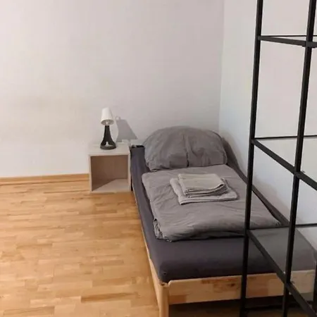 Apartment Schoene Gartenwohnung *