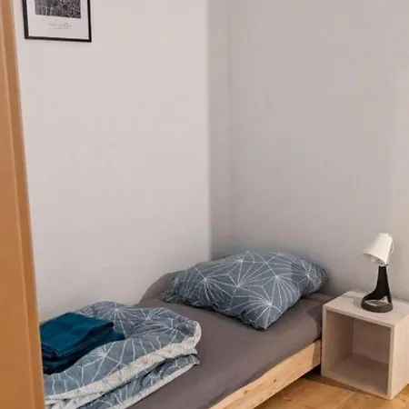 Apartment Schoene Gartenwohnung Düsseldorf
