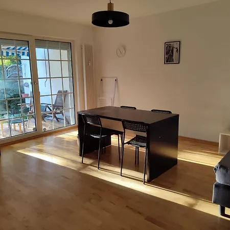 Apartment Schoene Gartenwohnung Dusseldorf